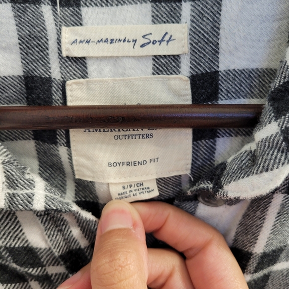 American Eagle Amazingly Soft Button Up Plaid Black and White Shirt Small - Picture 3 of 11